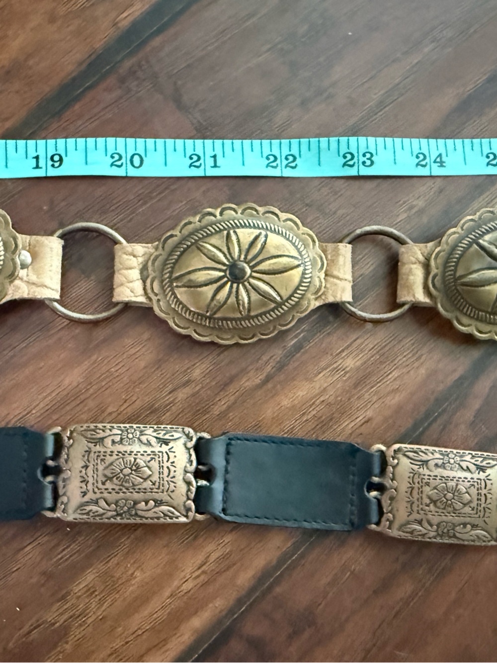 Western Concho Leather Belt Set - Black & Tan - Picture 5 of 5